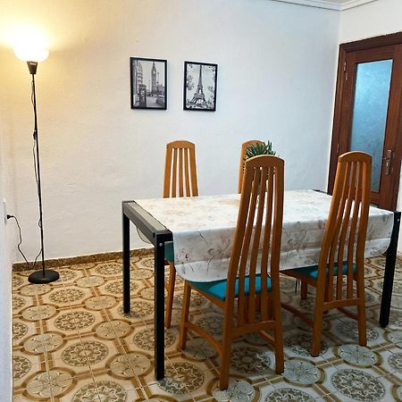 Valencia Well Located Shared Apartment Exterior foto
