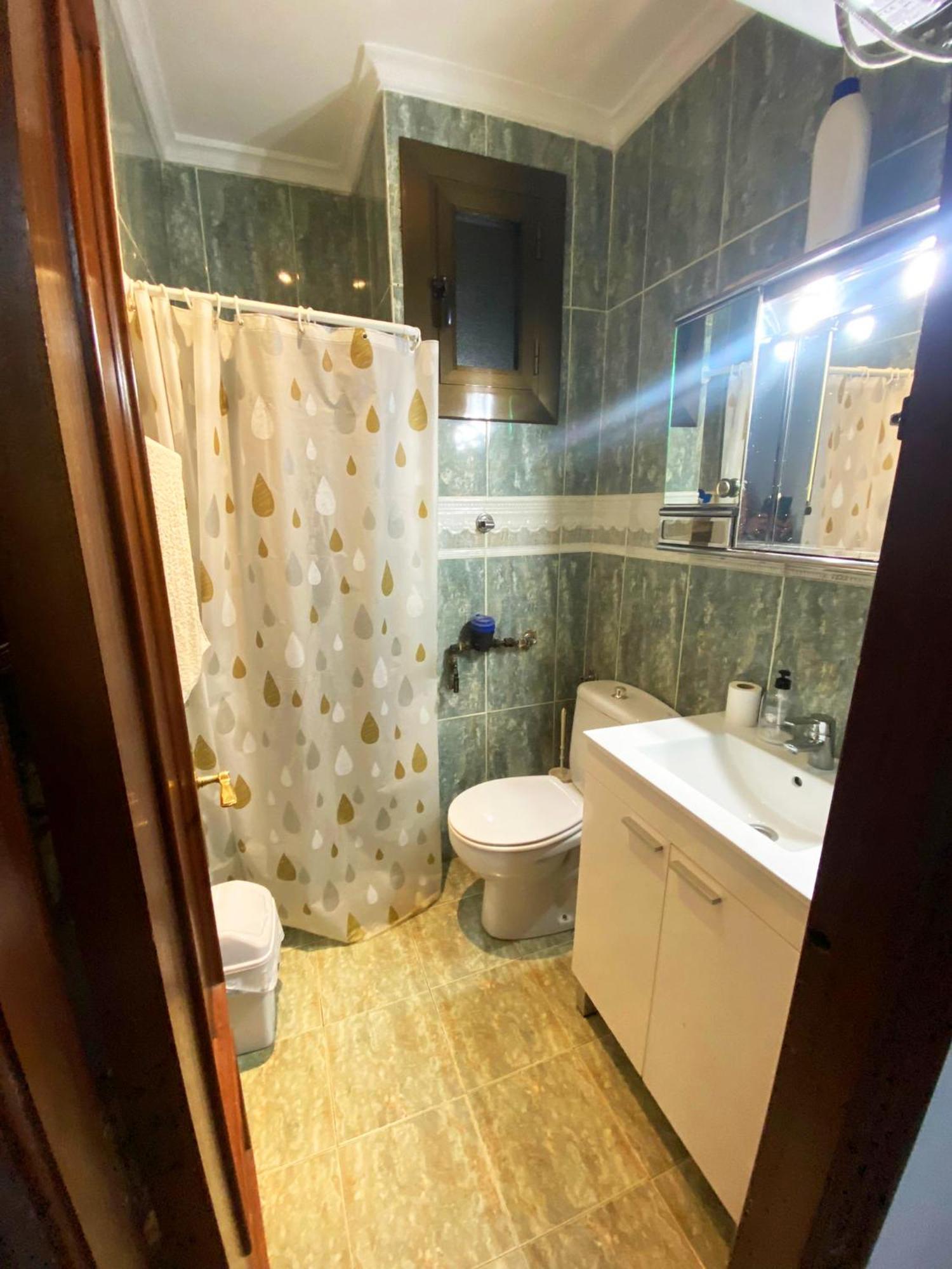 Valencia Well Located Shared Apartment Exterior foto
